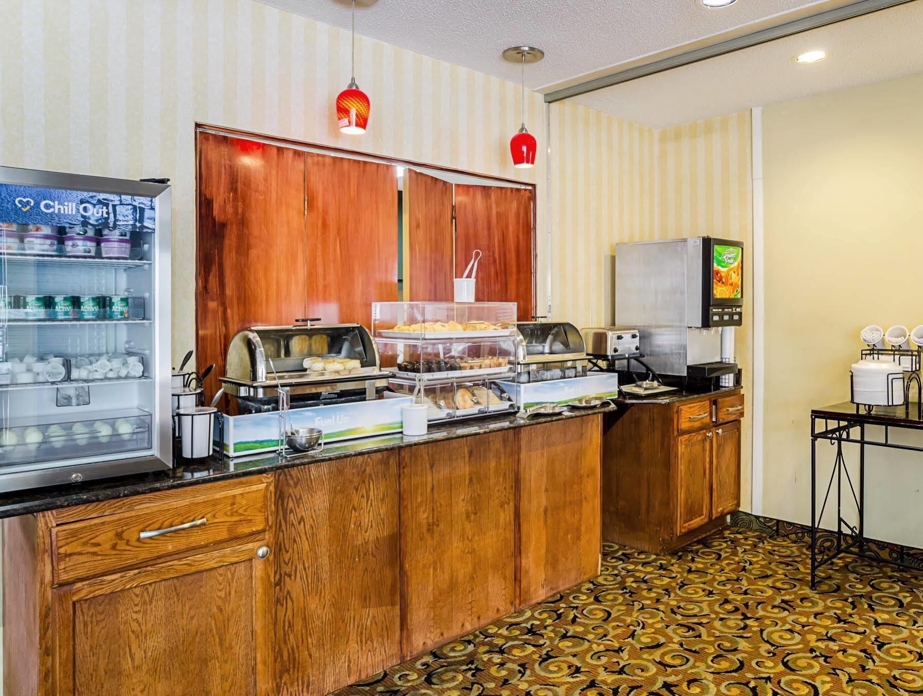 Quality Suites Altavista - Lynchburg South エクステリア 写真