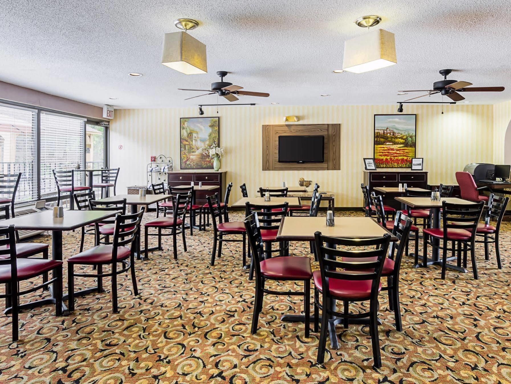 Quality Suites Altavista - Lynchburg South エクステリア 写真