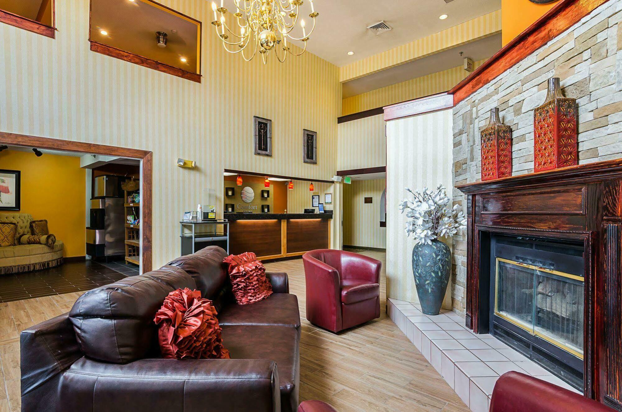 Quality Suites Altavista - Lynchburg South エクステリア 写真