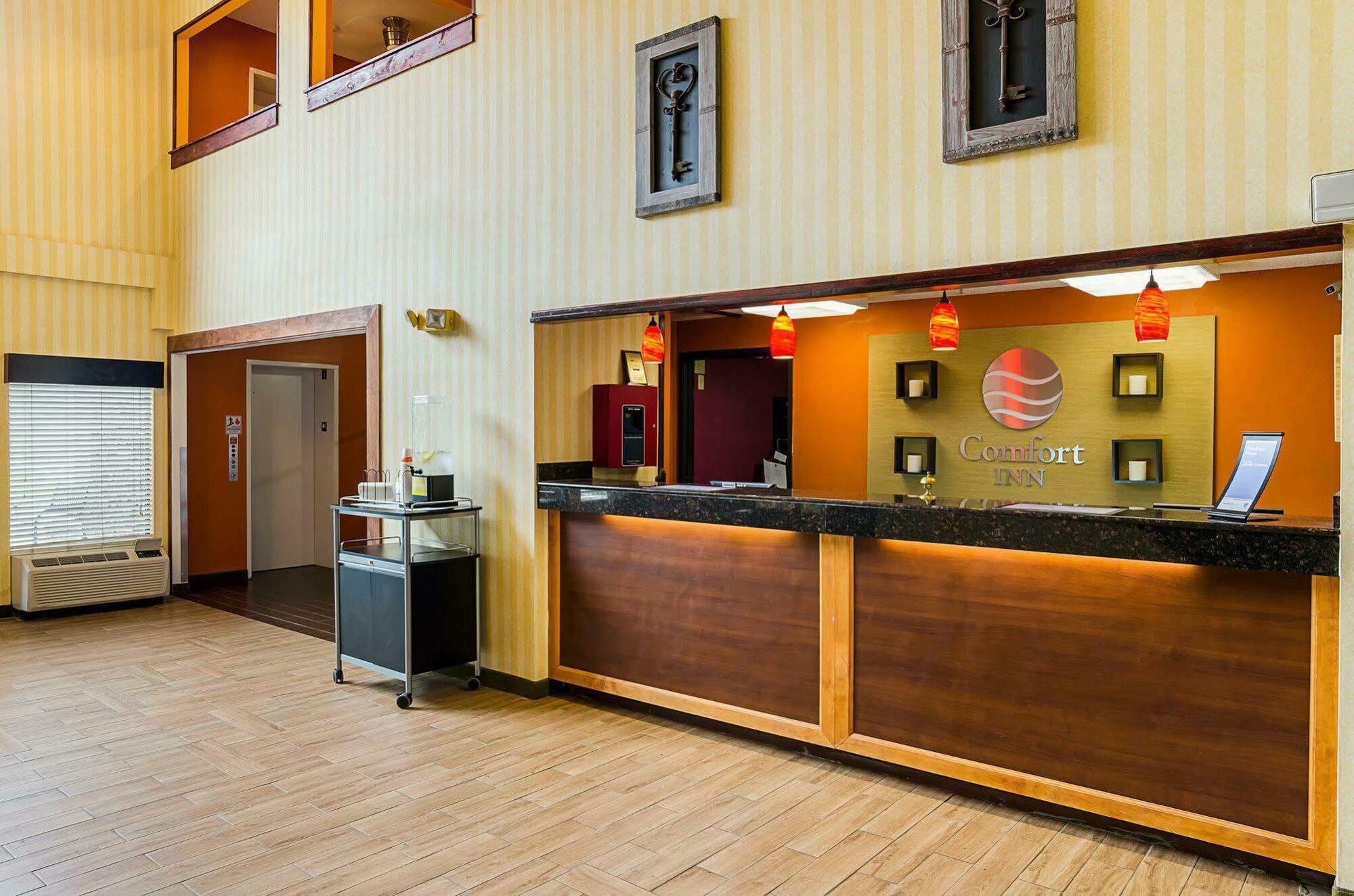 Quality Suites Altavista - Lynchburg South エクステリア 写真